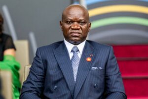 Gabon : le président Oligui Nguema déclenche la guerre contre l’absentéisme et le bureaucratisme