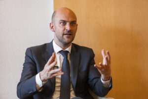 Jean-Noël Barrot à Lomé : la France en mission pour empêcher un basculement du Togo vers l’AES ?