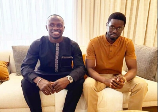 La réception de Sadio Mané par le président Bassirou Diomaye Faye, au lendemain du lancement du complexe agro-industriel SM10 Agro, dépasse le simple hommage rendu à une icône du football