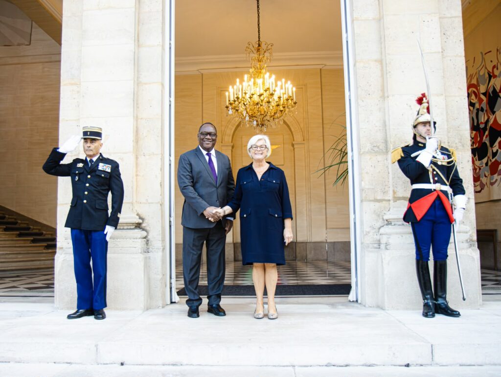 Elle intervient dans une Afrique de l’Ouest en pleine recomposition sécuritaire, marquée par le recul de l’influence française au Sahel et la montée de nouvelles architectures de coopération.
