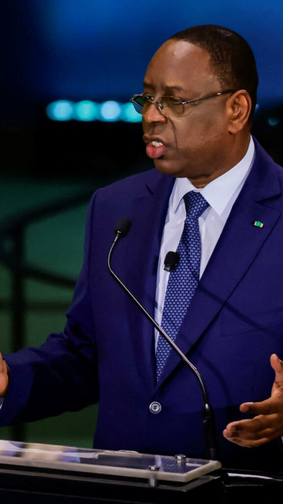 Macky Sall quitte la course, mais le système, lui, reste en place.